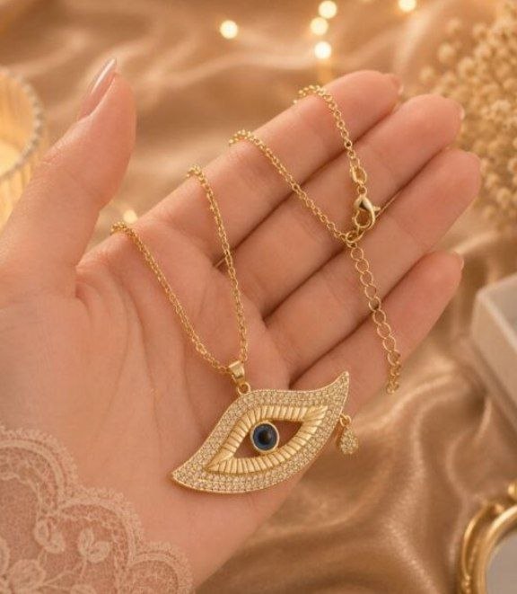 قلادة العين الذهبية - Evil Eye Necklace